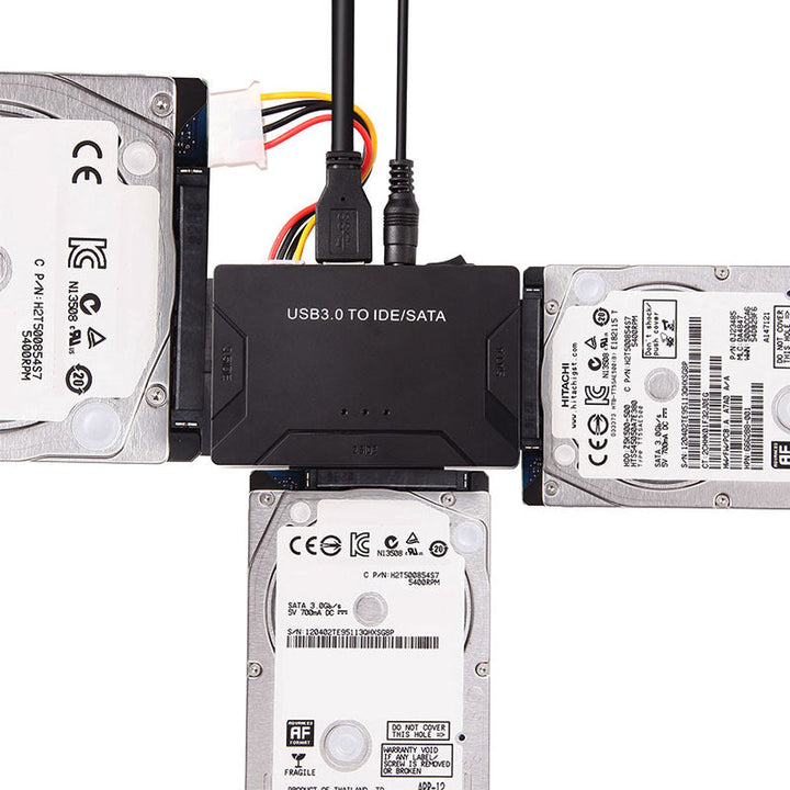 USB 3.0 IDE & SATA konverter til harddisk, tilsluttet med kabel, muliggør effektiv dataoverførsel til computer.