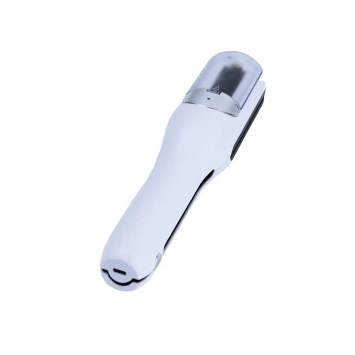 USB-opladelig dame hårtrimmer til spaltede spidser, sølvfarvet, kompakt design, let og bærbar.