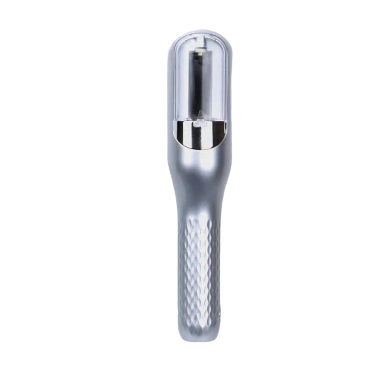 USB-opladelig dame hårtrimmer til spaltede spidser, sølvfarvet, kompakt design, let og bærbar.