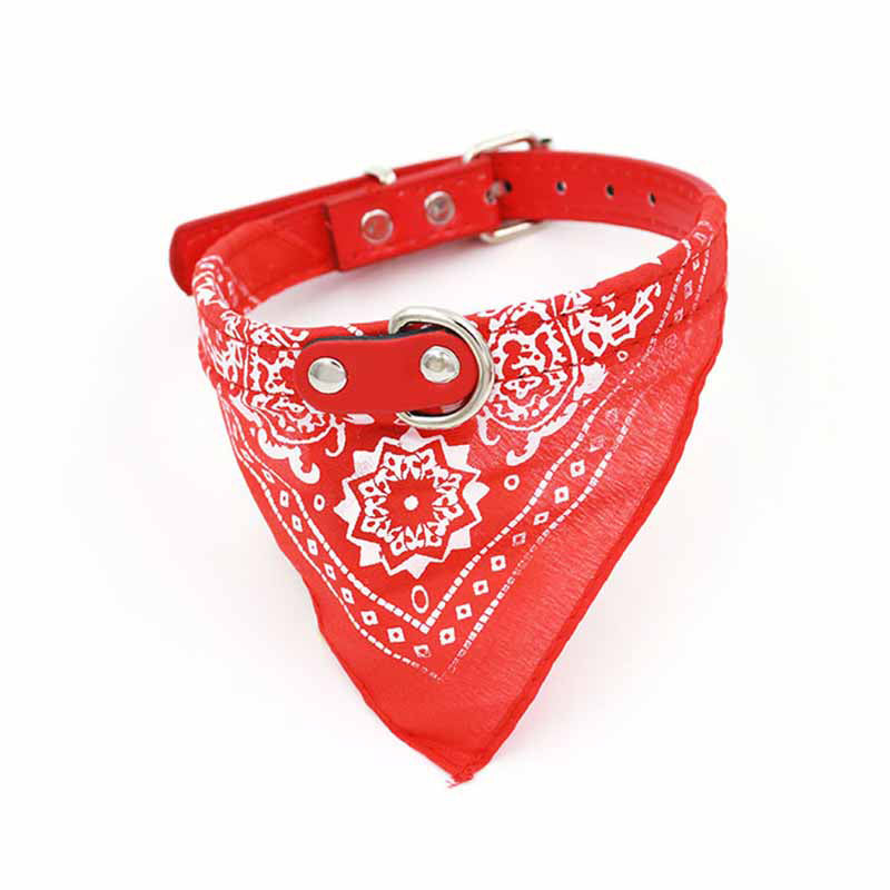 Unisex justerbar bandana-halskæde til kæledyr, flerfarvet, med elegant mønster og behageligt materiale.