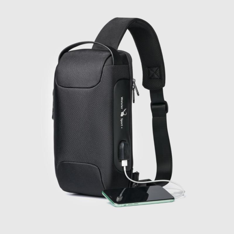 Unisex vandtæt motorcykel brysttaske med USB-port, sort Oxford-stof og flere lommer, stilfuldt design.