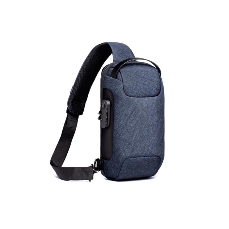 Unisex vandtæt motorcykel brysttaske med USB-port, sort Oxford-stof og flere lommer, stilfuldt design.