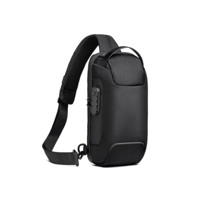 Unisex vandtæt motorcykel brysttaske med USB-port, sort Oxford-stof og flere lommer, stilfuldt design.
