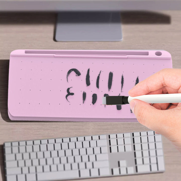 Pink tavle organiser til skrivebord, slankt design, indbygget opbevaring og penne inkluderet.