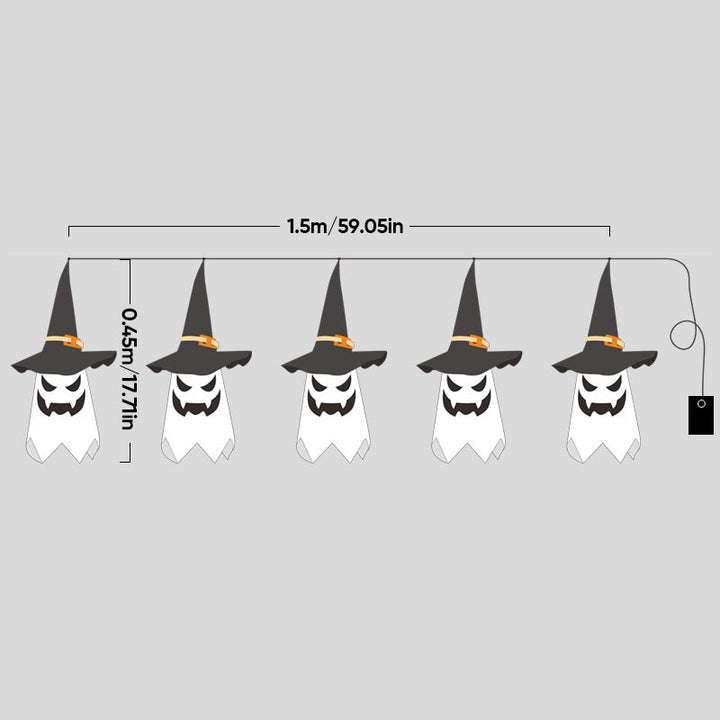 "Valaistu Halloween noitahattu ulkokäyttöön, ripustettuna pimeässä, luo mysteerisen tunnelman puutarhaan tai terassille."