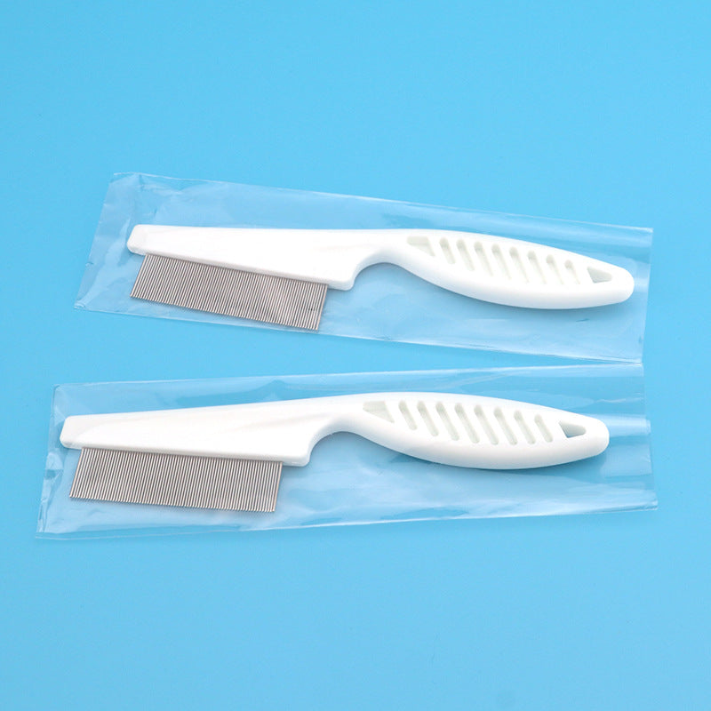 Hvid ergonomisk kæledyrskam med afrundede tænder, sikkert og effektivt pelsplejeværktøj.