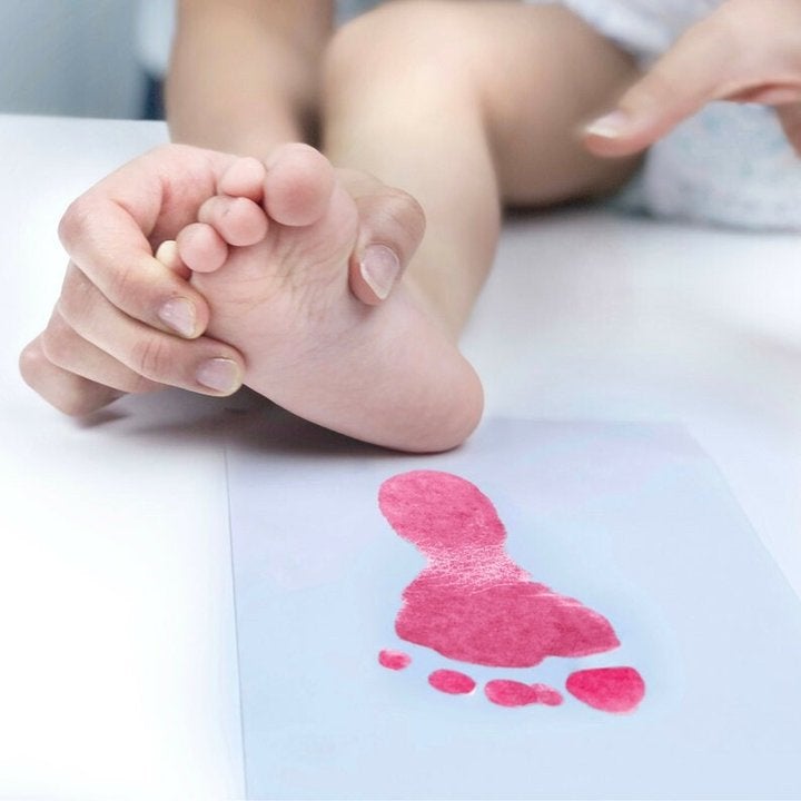 Sæt til babyhånd- og fodaftryk, giftfri, blækfri, lyserød, design i en sort pakke, gaveidé til nyfødte