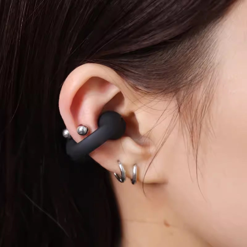 Vedenpitävät mustat luujohtotekniikka Bluetooth-kuulokkeet. Langattomat, tyylikkäät, mukautuvat, IP68-suojatut kuulokkeet.