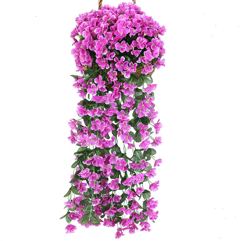 Violet hængende kunstig blomsterdekoration, fortryllende klynge, naturligt udseende, velegnet til hjemmet og begivenheder.