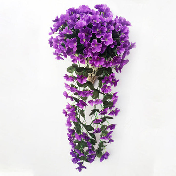 Violet hængende kunstig blomsterdekoration, fortryllende klynge, naturligt udseende, velegnet til hjemmet og begivenheder.
