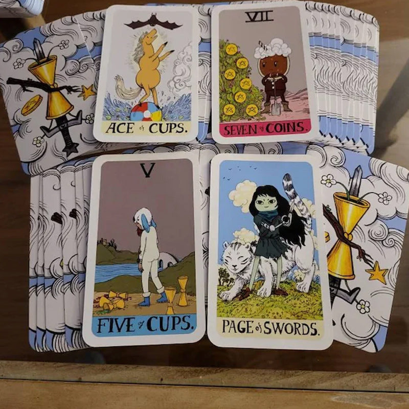 "Värikkäät Seikkailuaika-teemaiset 78 Tarot-korttia, mystinen lisävaruste itsetutkiskeluun ja ennustamiseen."