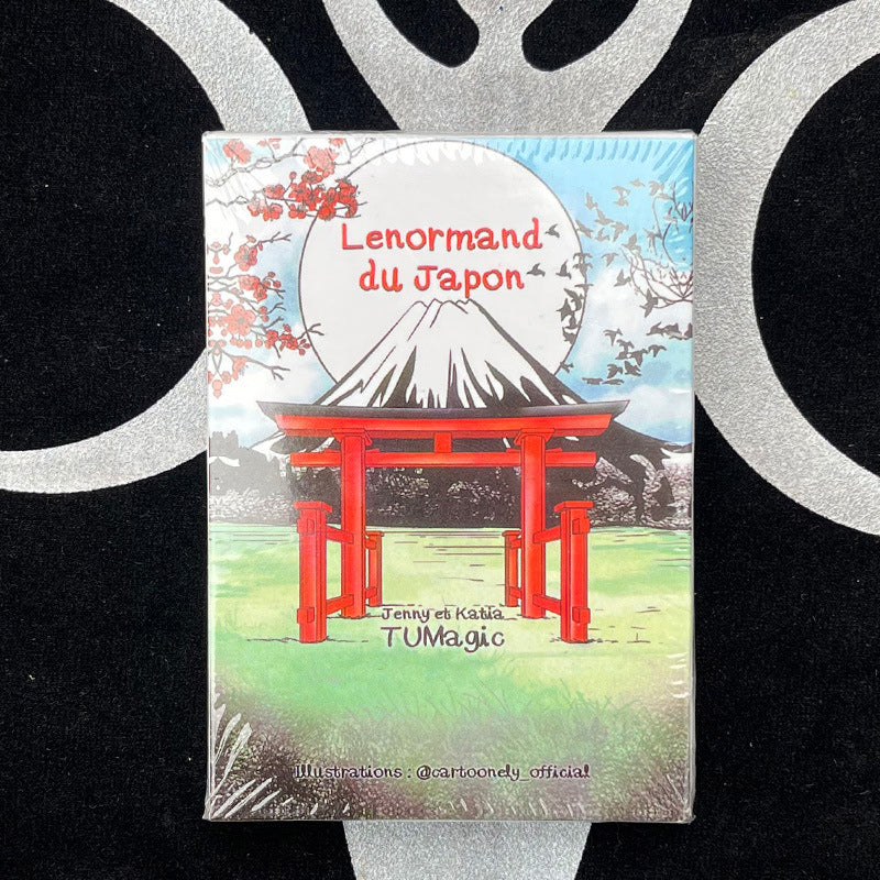 "Värikkäät Seikkailuaika-teemaiset 78 Tarot-korttia, mystinen lisävaruste itsetutkiskeluun ja ennustamiseen."