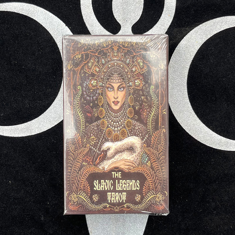 "Värikkäät Seikkailuaika-teemaiset 78 Tarot-korttia, mystinen lisävaruste itsetutkiskeluun ja ennustamiseen."