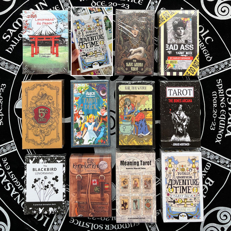 "Värikkäät Seikkailuaika-teemaiset 78 Tarot-korttia, mystinen lisävaruste itsetutkiskeluun ja ennustamiseen."