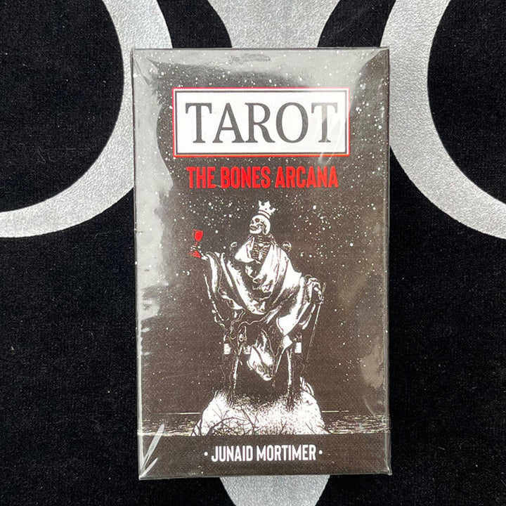 "Värikkäät Seikkailuaika-teemaiset 78 Tarot-korttia, mystinen lisävaruste itsetutkiskeluun ja ennustamiseen."