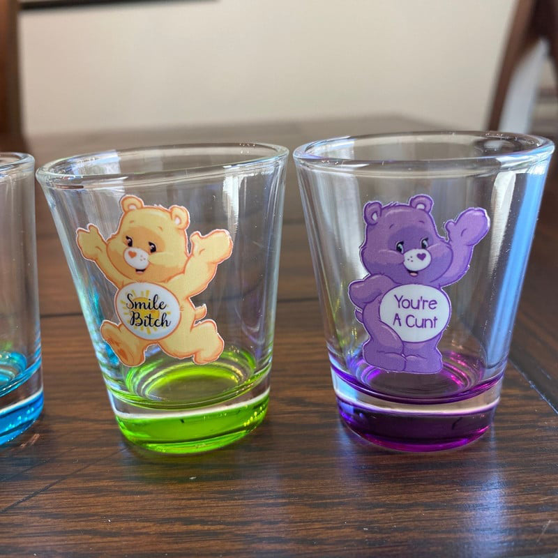 Farverigt bjørne-shotsglas, unisex glas, sjovt design, velegnet til drikkevarer, 1,6 ounce kapacitet, seks stykker.