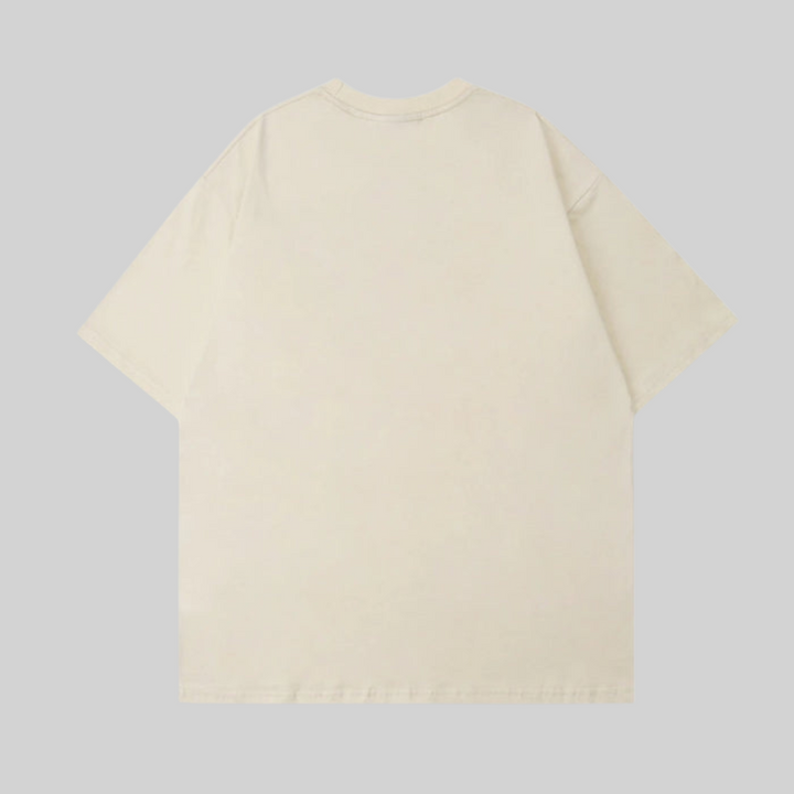 Ylisuuri miesten beige t-paita retro-tyylikkäällä vintage-printillä; pehmeä tekokuitu ja rento istuvuus.