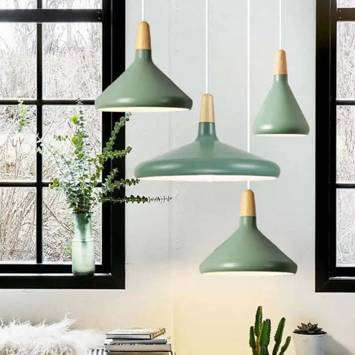 Moderne konisk metal pendellampe