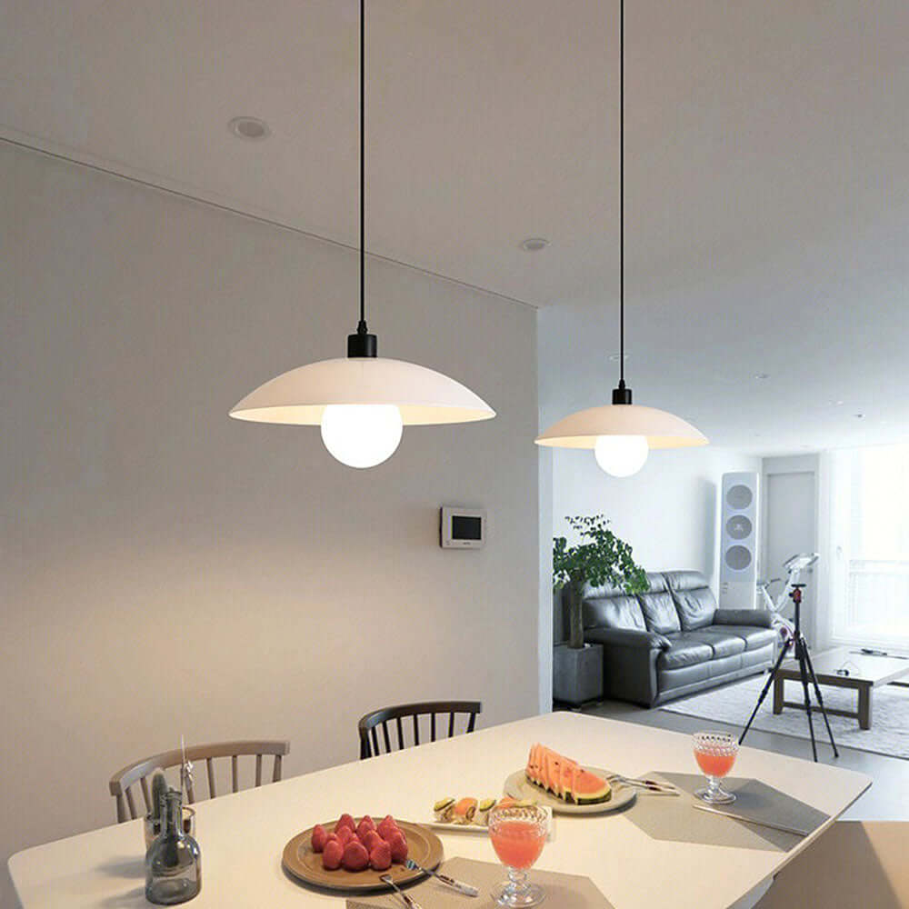 Moderne glaslampe til loftet med hvid glasarmatur