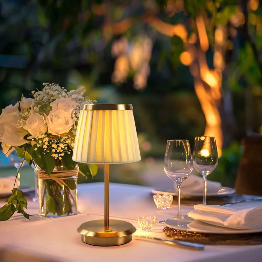 Elegant bordlampe med klassisk stil