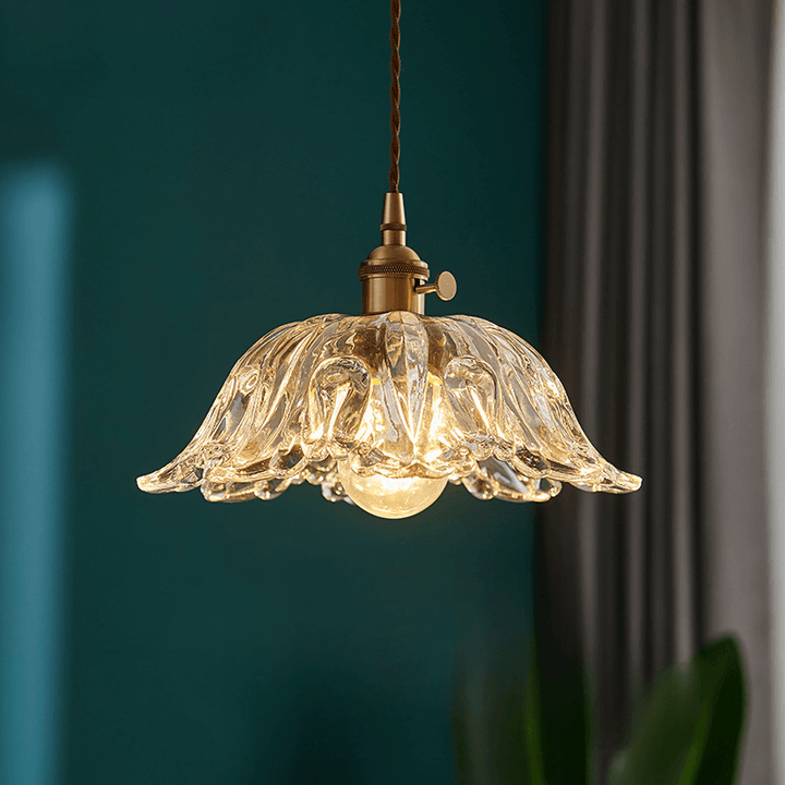 Pendellampe / Loftlampe med Metalldetaljer