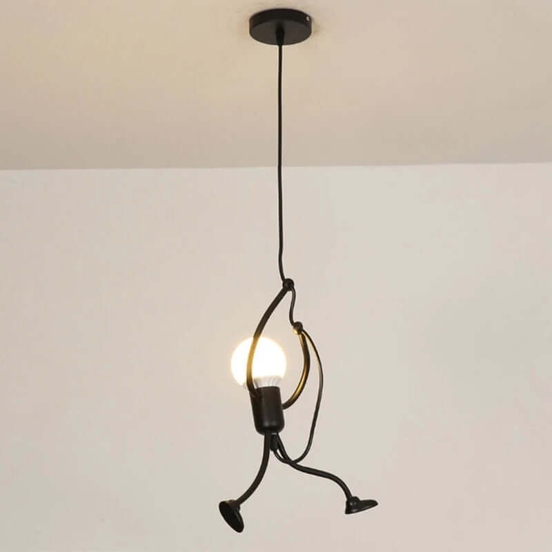 Sjov pendel lampe med dukkedesign