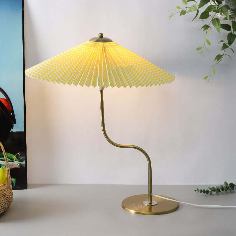 Stilfuld Bordlampe - Unikt Indretningslys