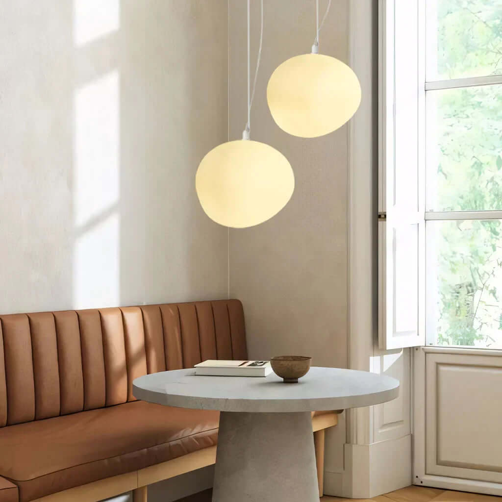 Moderne hvid pendel lampe i stenform