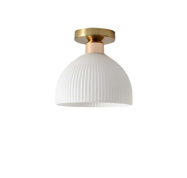 Moderne loftslampe med mælkeagtigt glas
