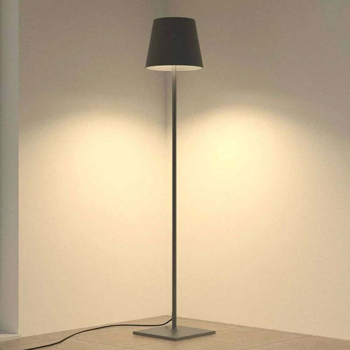 Moderne trådløs LED-gulvlampe