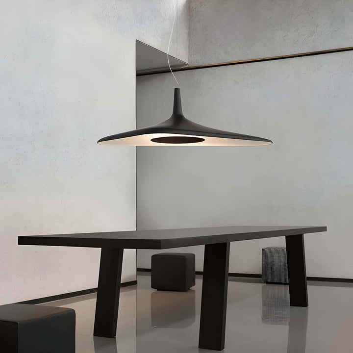 Unik loftlampe over spisebord