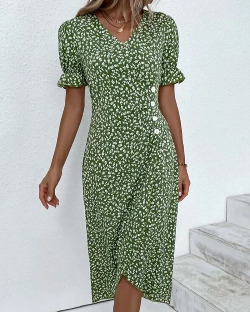 Dame midi wrap kjole set fra siden. Blomsterprint, V-udskæring, korte ærmer. Skøn sommer- og festkjole.