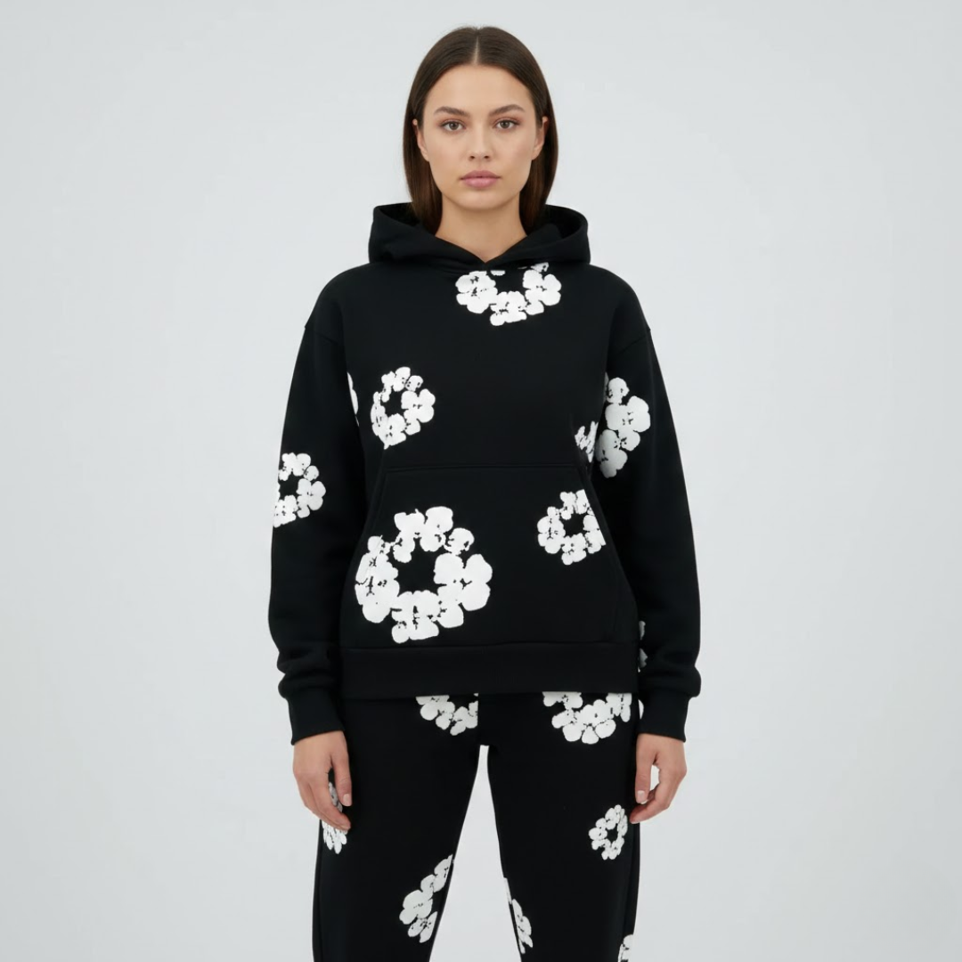 Dame blomstret træningssæt i moderne stil. Ideelt aktivtøj & hyggetøj. Blødt materiale.