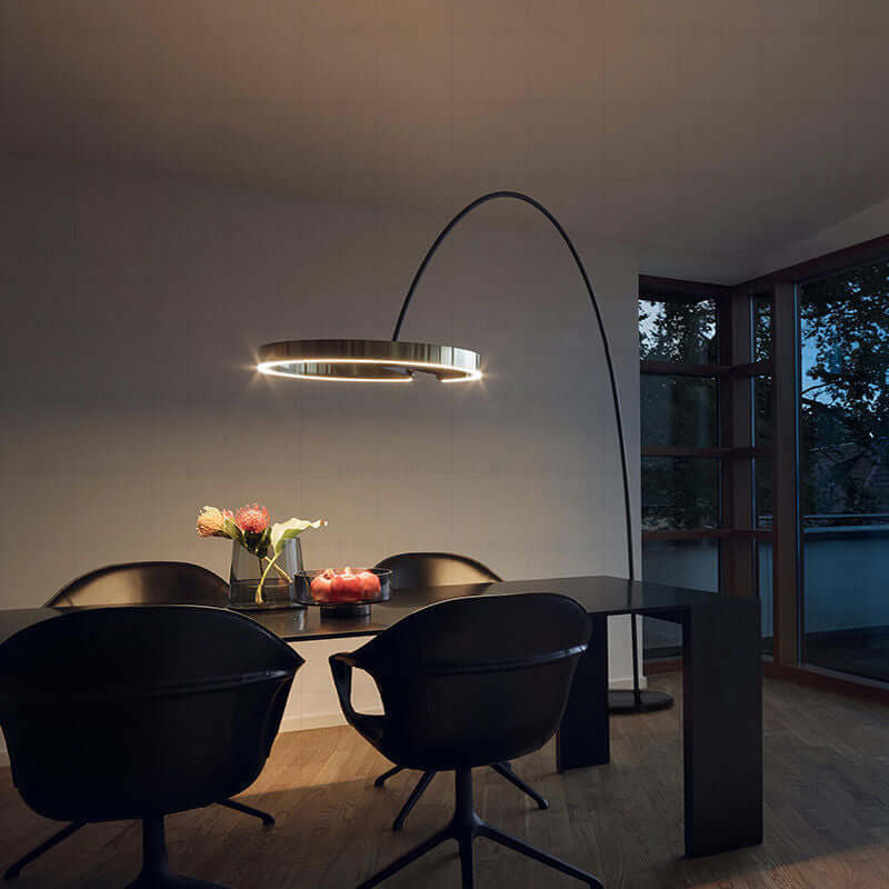 Moderni LED-lattiavalaisin makuuhuoneeseen