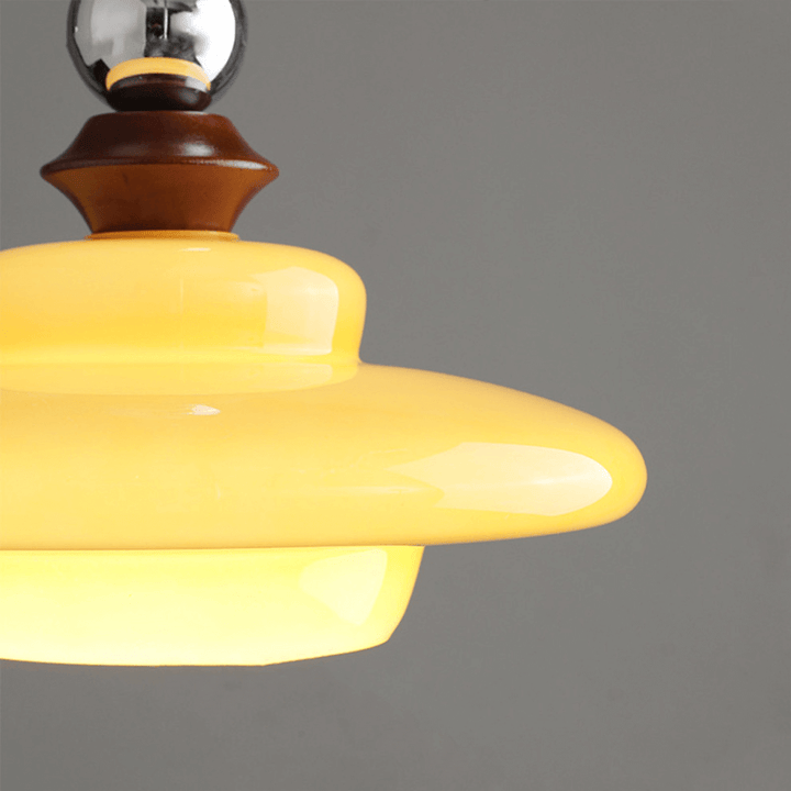 Middelalderlig Beige Glas Pendel Lampe