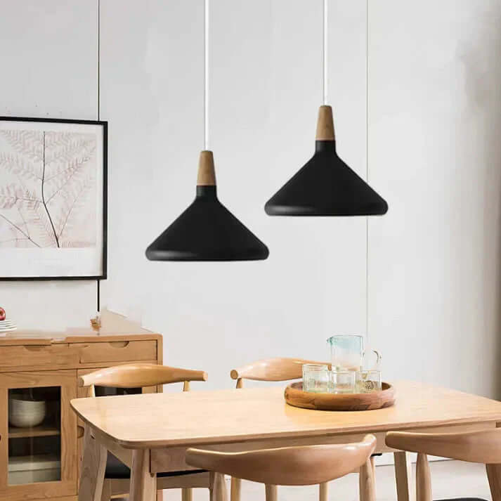 Moderne koniske metal pendellamper