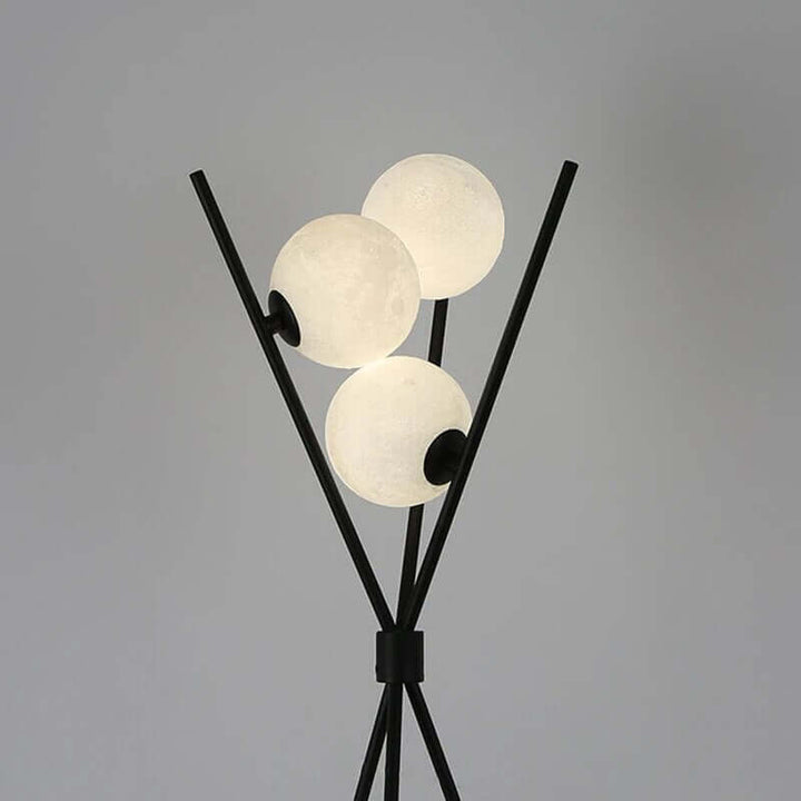 Moderne LED bord- og gulvlampe