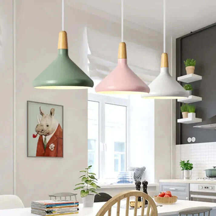 Moderne konisk metal pendellampe