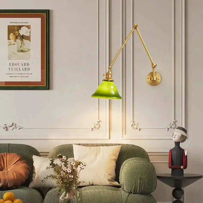 Vintage-stil væglampe med justerbar arm, grønt glas