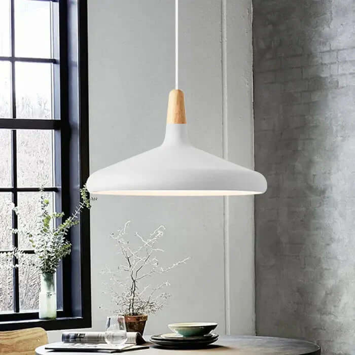 Moderne konisk metal pendellampe
