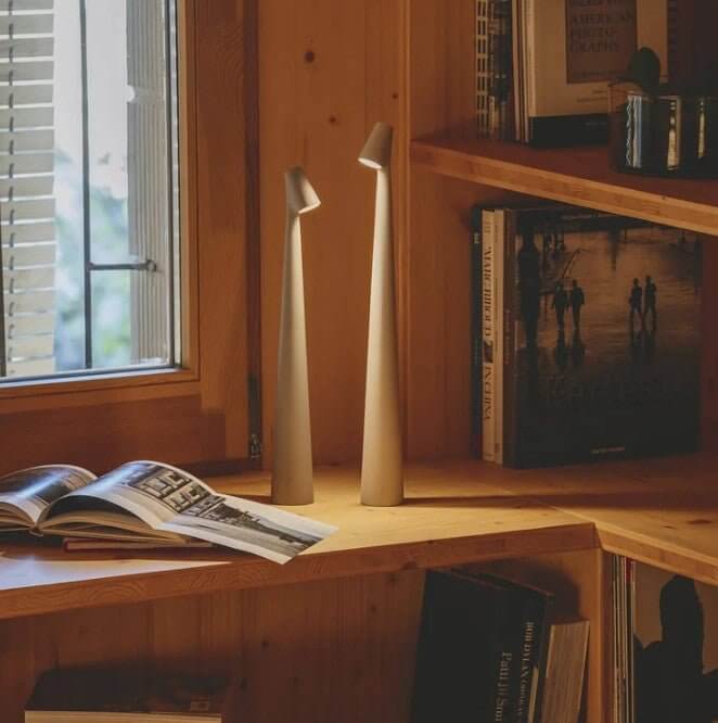Bærbar LED-bordlampe med moderne design