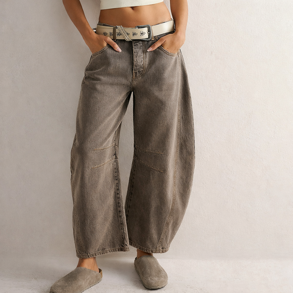 Dame balloonbukser i denim med vid pasform og lav talje, perfekt til casual hverdag.
