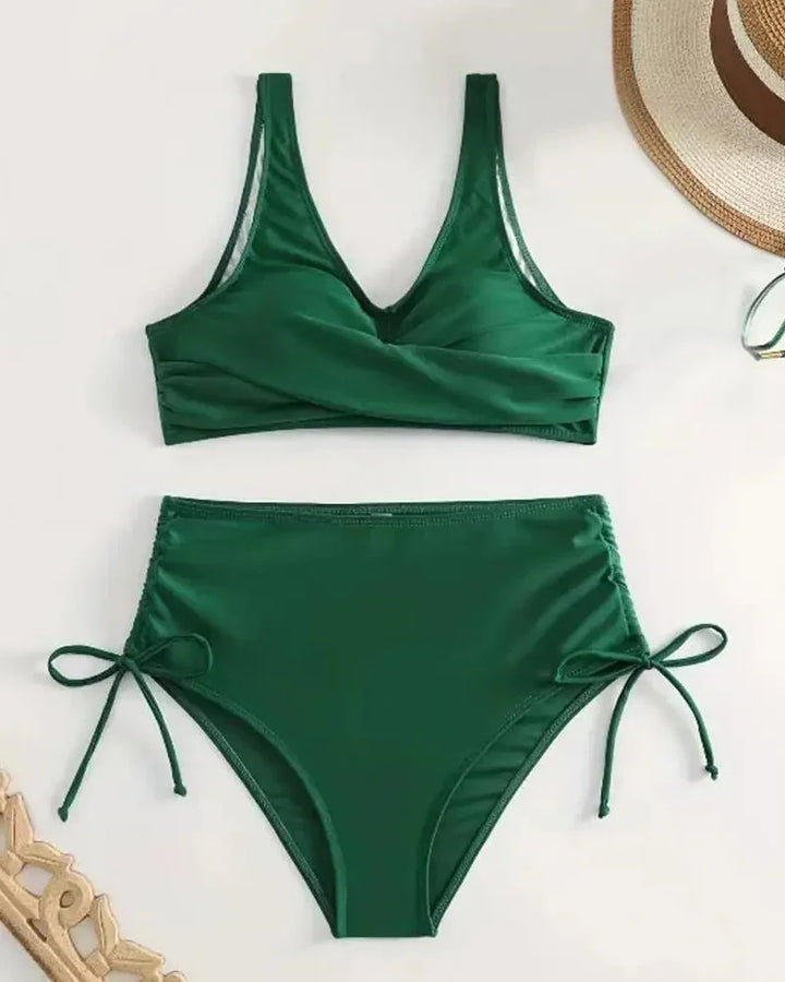 Dame bikini sæt med høj talje og shaping effekt. Perfekt justerbar pasform til strand og pool.