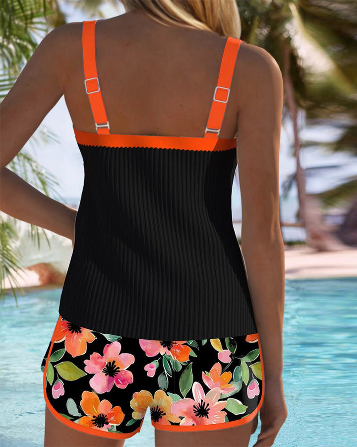 Stilfuld dame tankini med mavekontrol, ribbet design giver komfort og en flot silhuet.