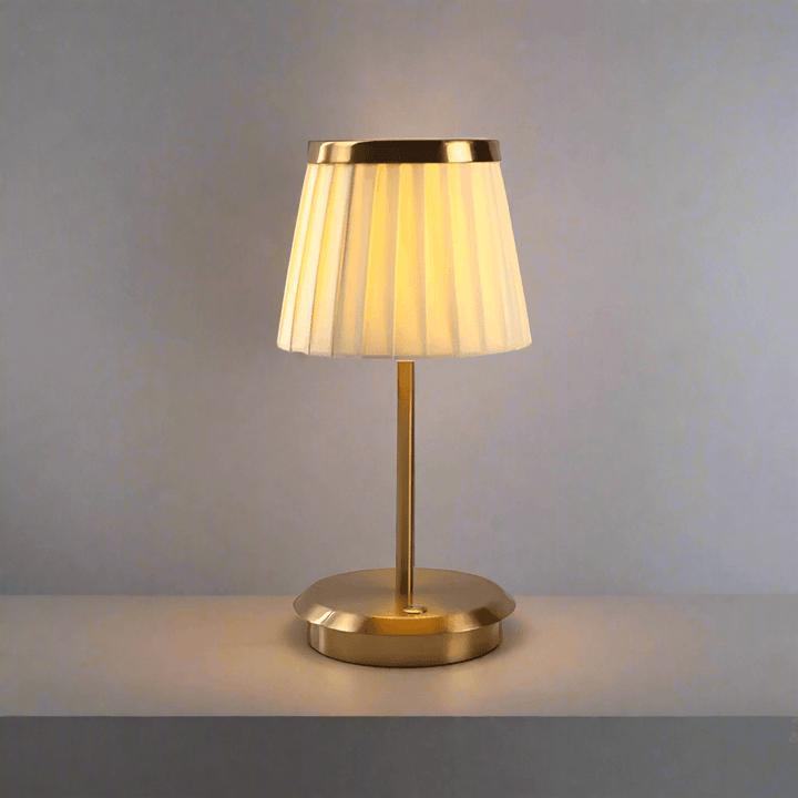 Elegant bordlampe med klassisk stil
