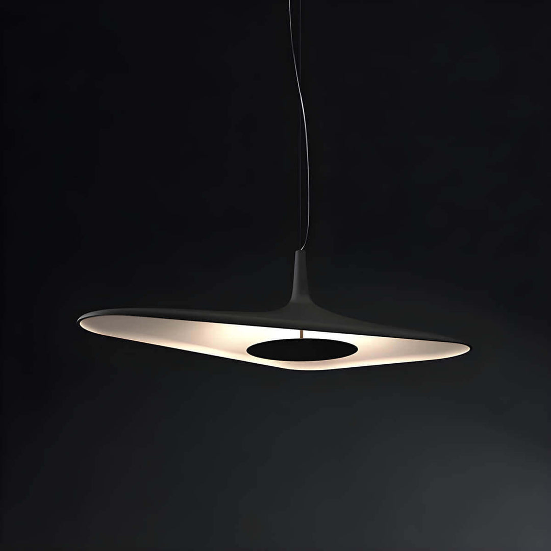 Unik loftlampe med justerbar ledning