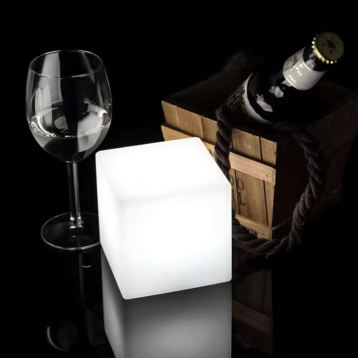 Kubisk Have Lampe