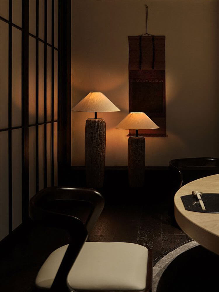 Lampadaire En Bois Vieilli