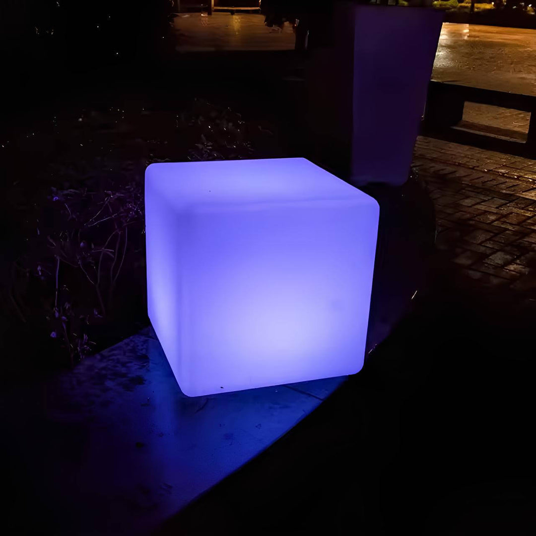 Kubisk Have Lampe