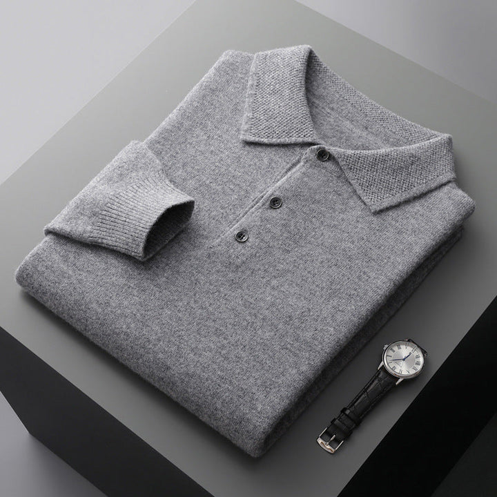 Komfortabel herrepolo med lange ærmer i blødt stof. Ideel til stilfuld mode i både fritid og professionelle settings.